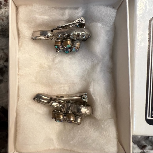 Vintage Rhinestone Clip Earrings - Picture 4 of 7